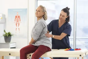 Schous Fysioterapi AS har et team som består av fysioterapeuter, manuellterapeut og psykomotorisk fysioterapeut. 